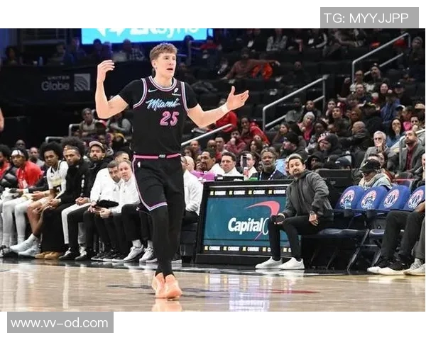 小米切尔赞亚库乔尼斯积极进攻表现出色团队配合默契提升整体实力